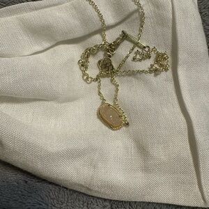 Kendra Scott Elisa gold pendant